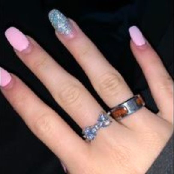 1 day SALE! 925 Sterling White Sapphire Bow Ring🌹 - Picture 4 of 14